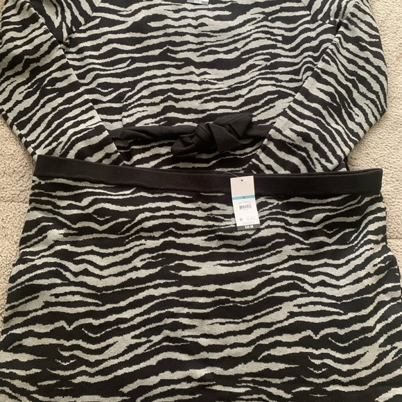 Sofia Vergara Holiday Set - Picture 2 of 5